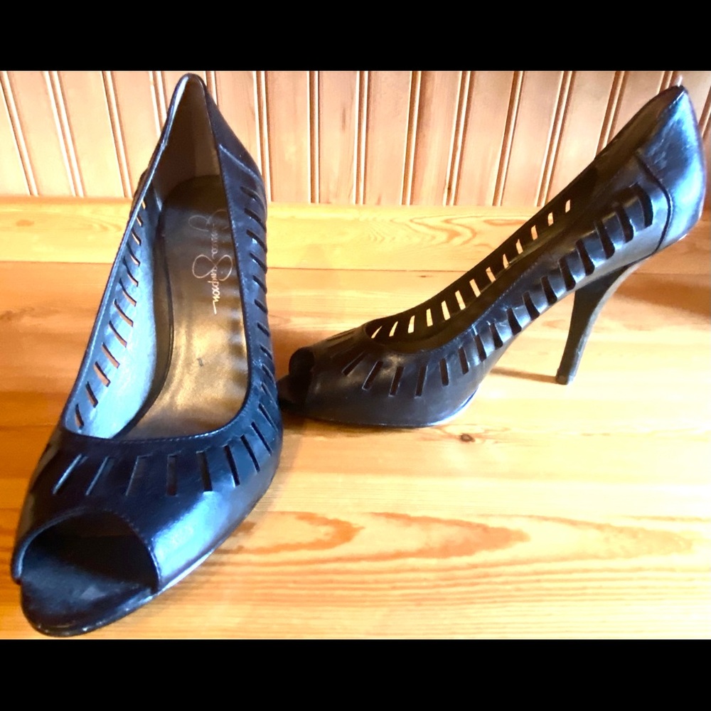 Jessica Simpson black heel
